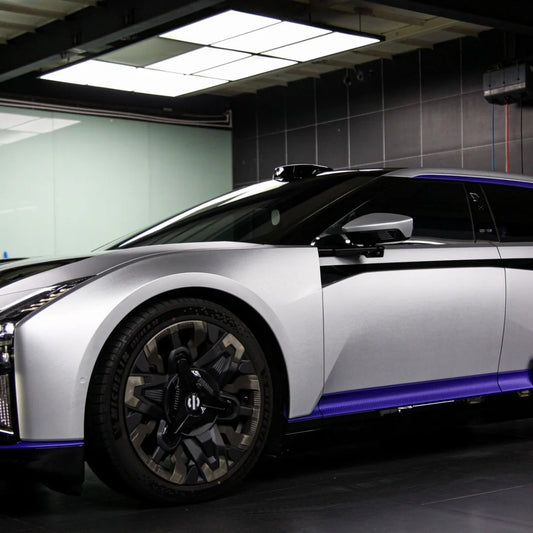 Matte Metallic Brushed Silver Car Vinyl Wrap product image 3 - Veloro matte vinyl wrap