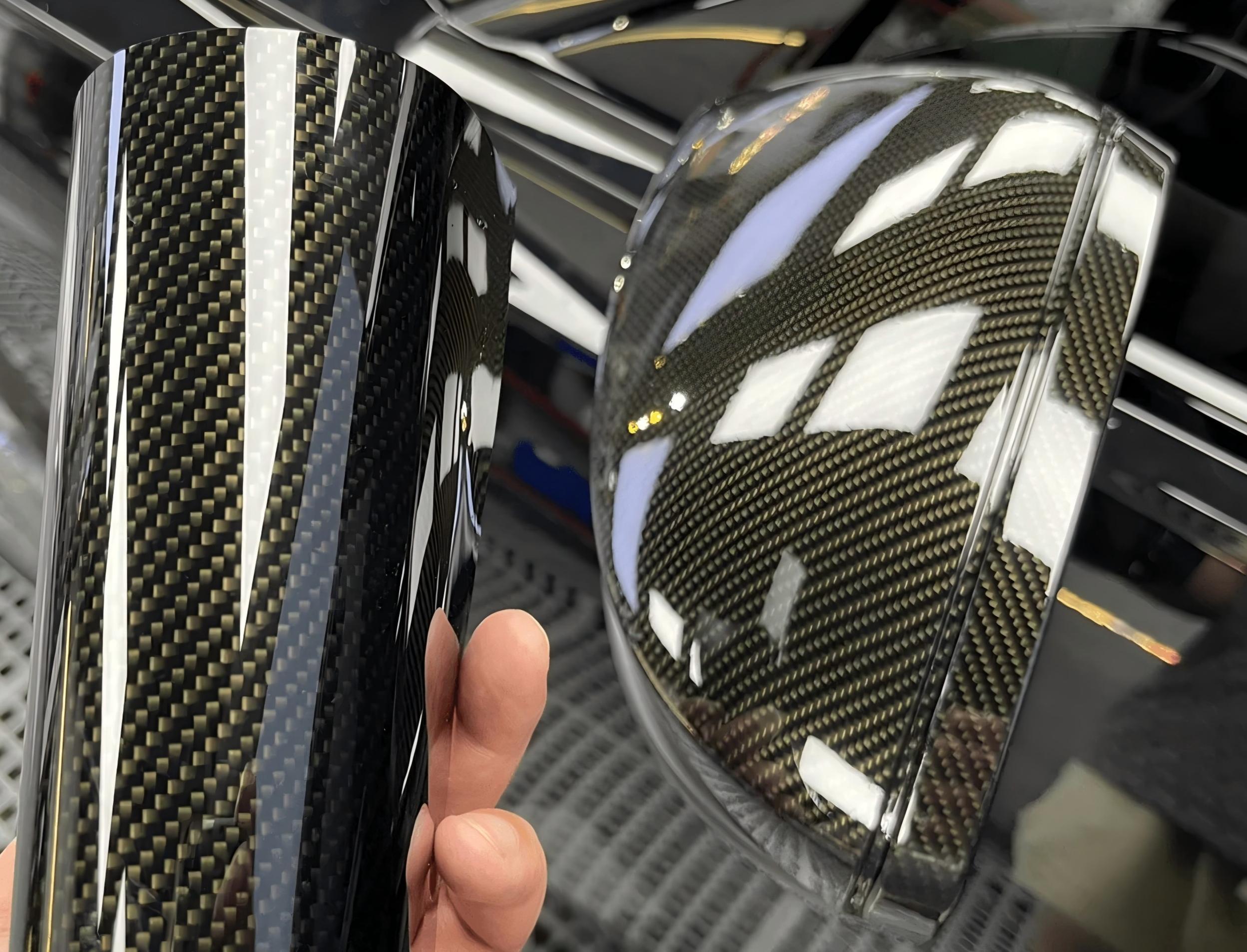 Gloss Emulational 9D Carbon Fiber Black Car Vinyl Wrap PET product image 5 - Veloro carbon fiber vinyl wrap