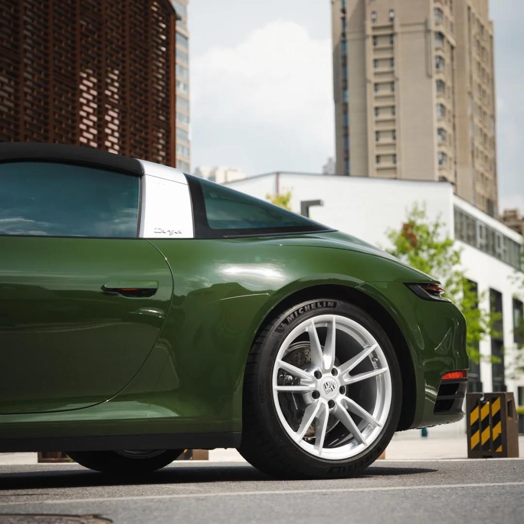 Gloss Anderberg Green Car Vinyl Wrap PET product image 5 - Veloro gloss vinyl wrap