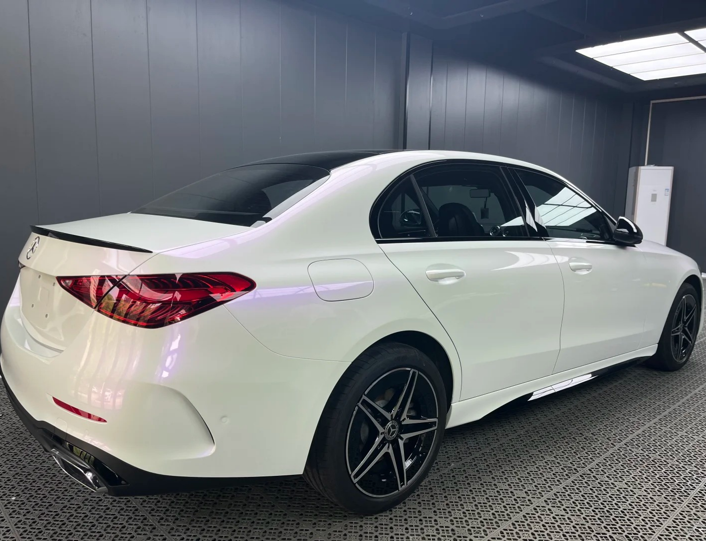 Gloss Chameleon Purple White Car Vinyl Wrap PET product image 5 - Veloro color shift vinyl wrap