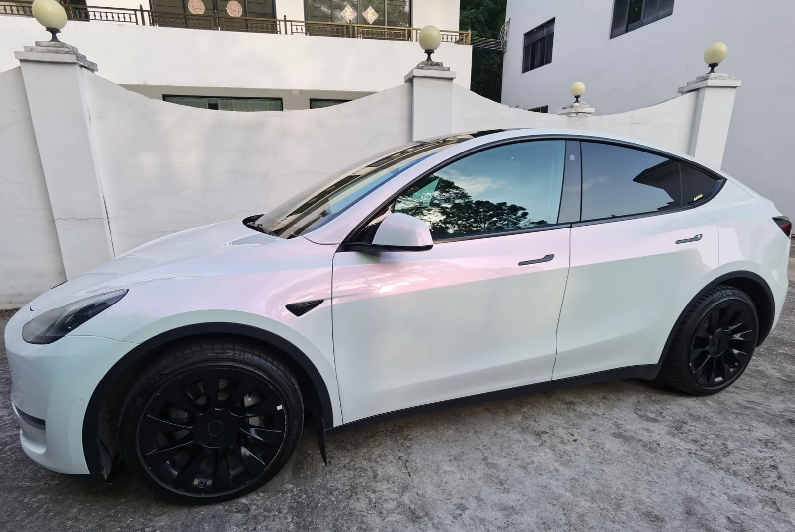 Gloss Chameleon Purple White Car Vinyl Wrap PET product image 10 - Veloro color shift vinyl wrap