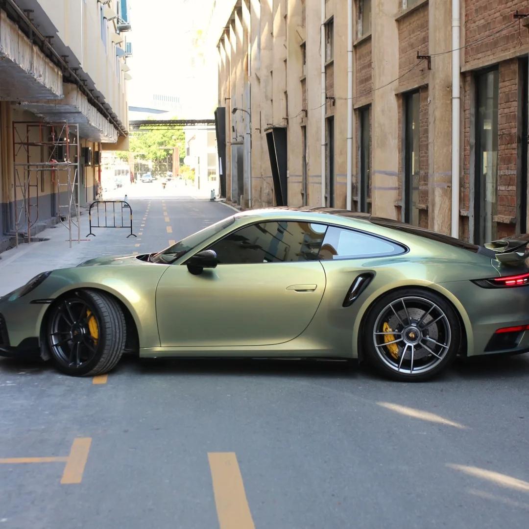 Gloss Chameleon Color Shift Urban Bamboo Car Vinyl Wrap PET Porsche product image 8 - Veloro color shift vinyl wrap