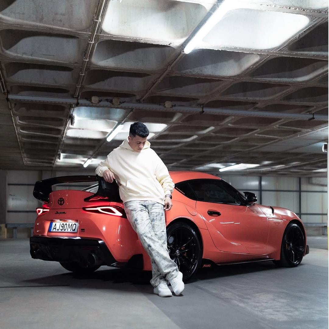 Gloss Coral Orange Car Vinyl Wrap PET product image 2 - Veloro gloss vinyl wrap