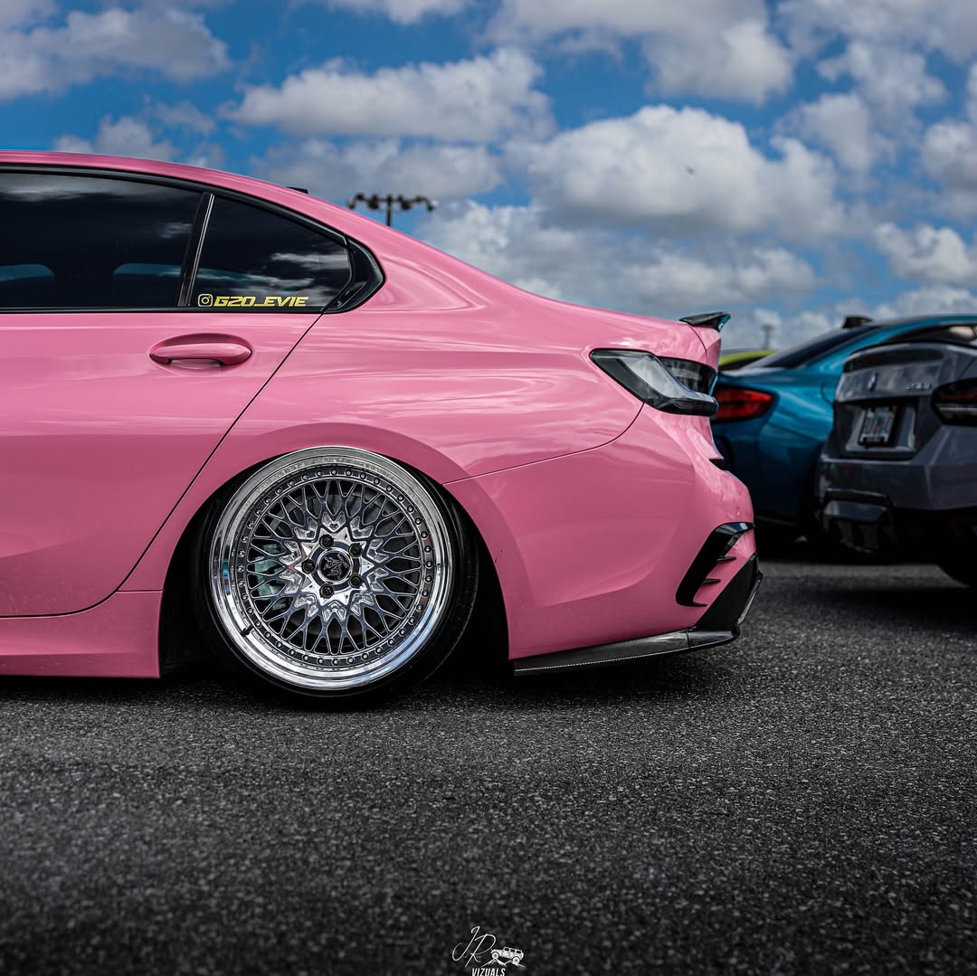 Gloss Crystal Light Pink Car Vinyl Wrap PET product image 5 - Veloro gloss vinyl wrap