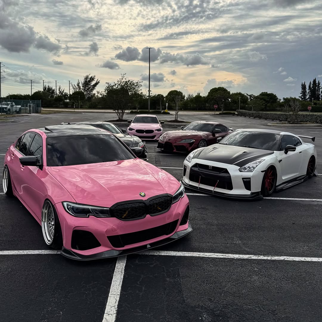 Gloss Crystal Light Pink Car Vinyl Wrap PET product image 3 - Veloro gloss vinyl wrap