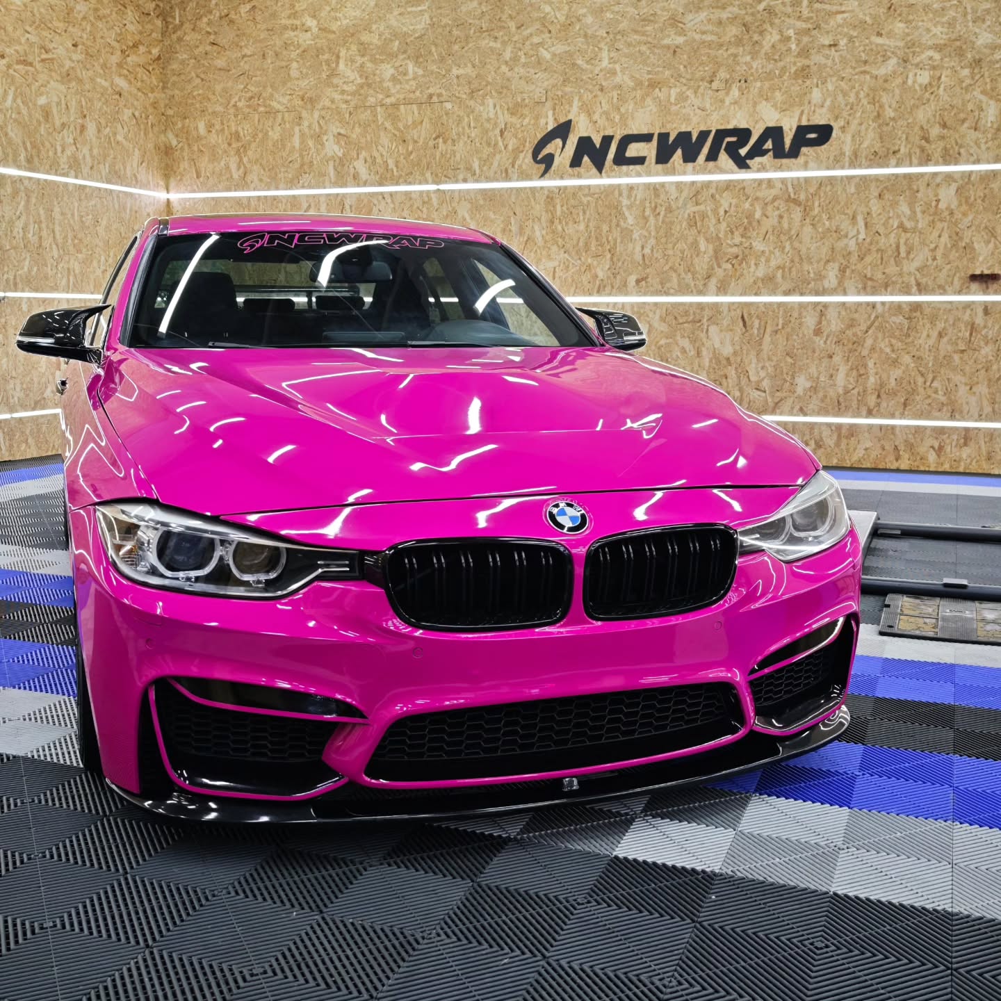 Gloss Crystal Rose Red Car Vinyl Wrap PET product image 5 - Veloro gloss vinyl wrap
