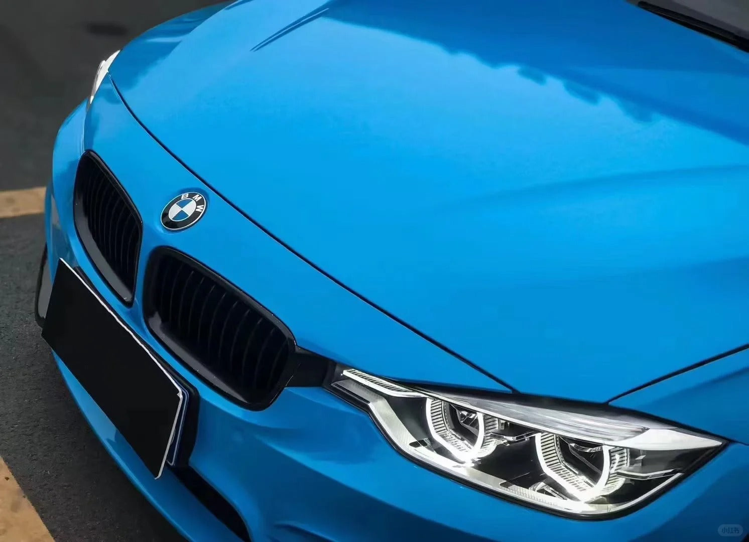 Gloss Crystal Sky Blue Car Viny Wrap PET product image 5 - Veloro gloss vinyl wrap
