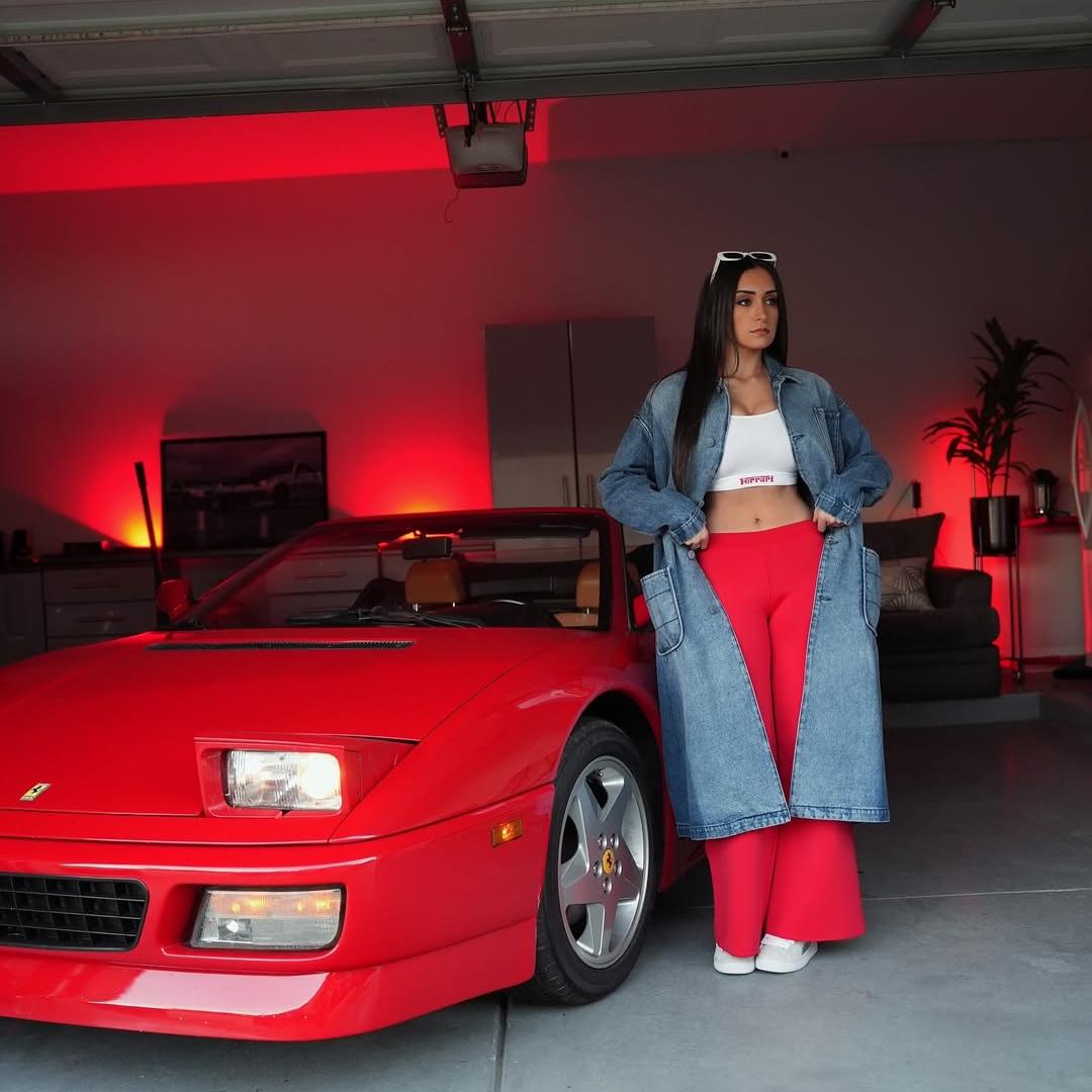 Gloss Ferrari Red Car Vinyl Wrap PET product image 7 - Veloro gloss vinyl wrap