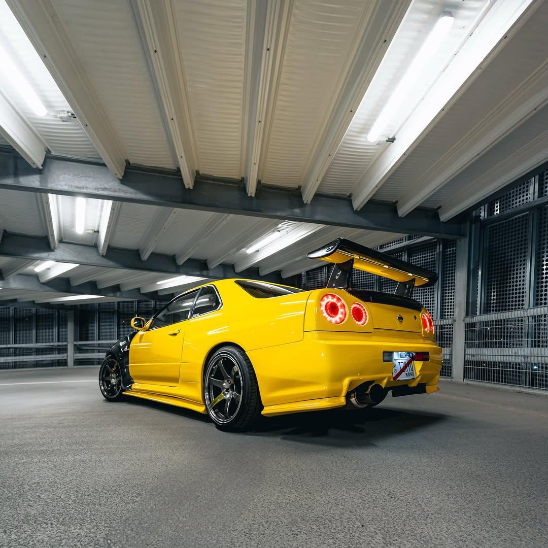 Gloss Light Sunflower Yellow Car Vinyl Wrap PET product image 7 - Veloro gloss vinyl wrap