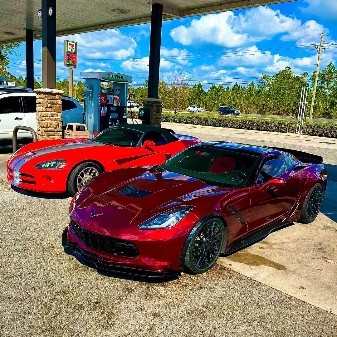 Gloss Liquid Metallic Dragon Blood Red Vinyl Wrap Paper Backing product image 6 - Veloro metallic vinyl wrap