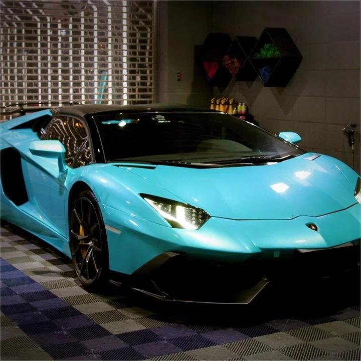 Gloss Metallic Ocean Blue Car Vinyl Wrap product image 8 - Veloro metallic vinyl wrap