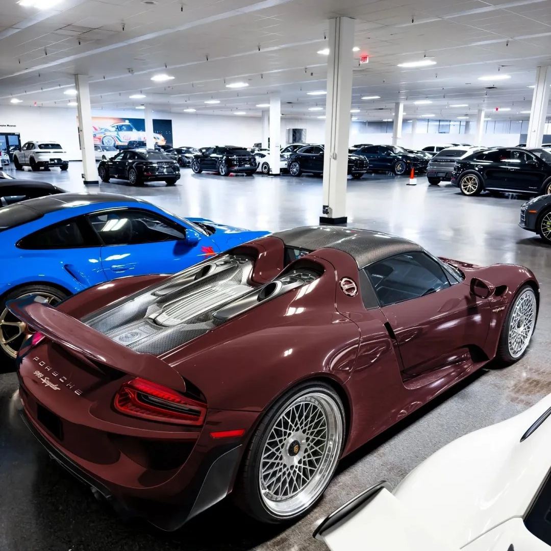 Gloss Metallic Ancora Red Car Vinyl Wrap PET product image 5 - Veloro metallic vinyl wrap