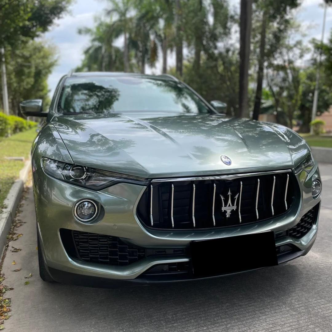 Gloss Metallic Arctic Green Car Vinyl Wrap product image 3 - Veloro metallic vinyl wrap