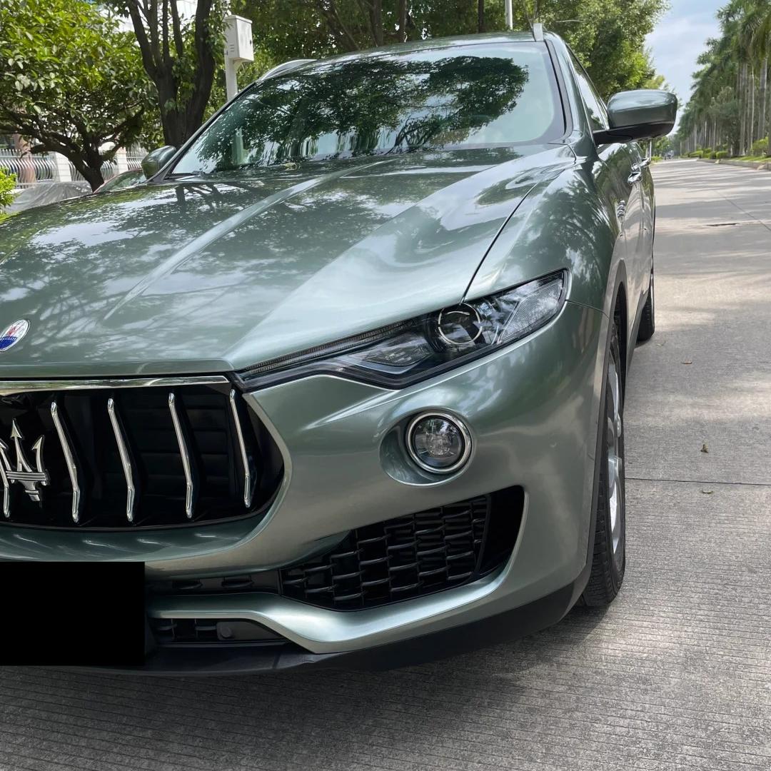 Gloss Metallic Arctic Green Car Vinyl Wrap product image 6 - Veloro metallic vinyl wrap