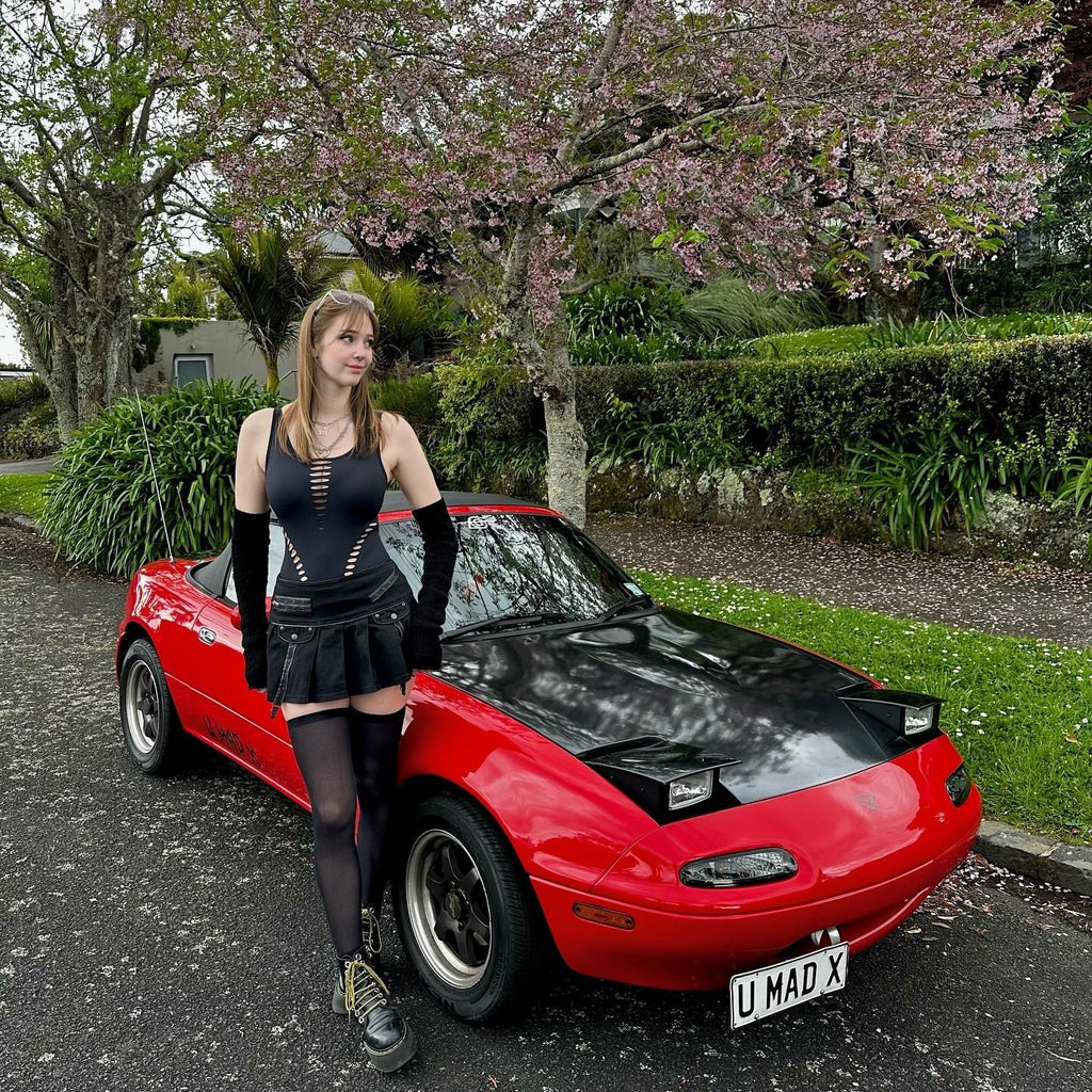 Gloss Metallic Black Diamond Car Vinyl Wrap Sale product image 4 - Veloro metallic vinyl wrap