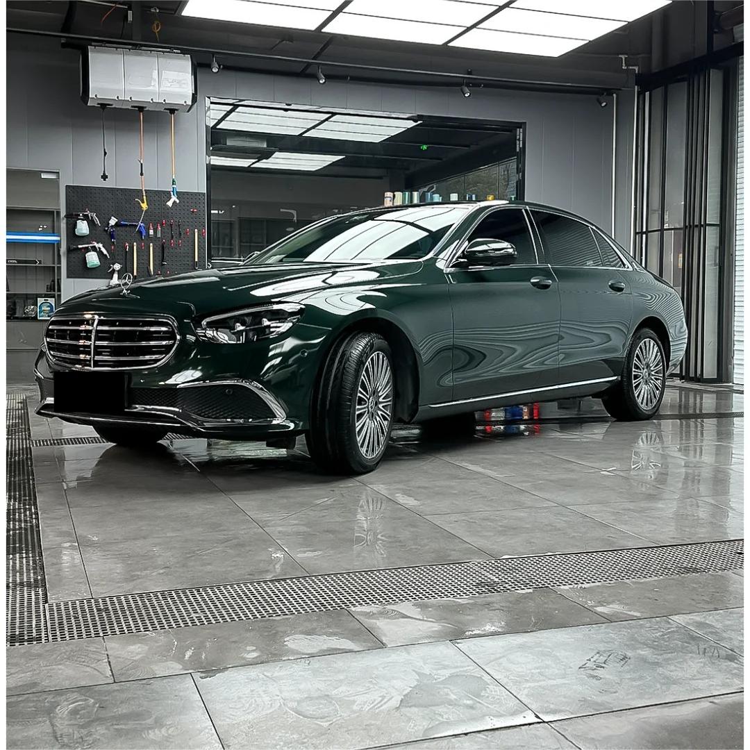 Gloss Metallic Blackish Green Car Vinyl Wrap product image 2 - Veloro metallic vinyl wrap