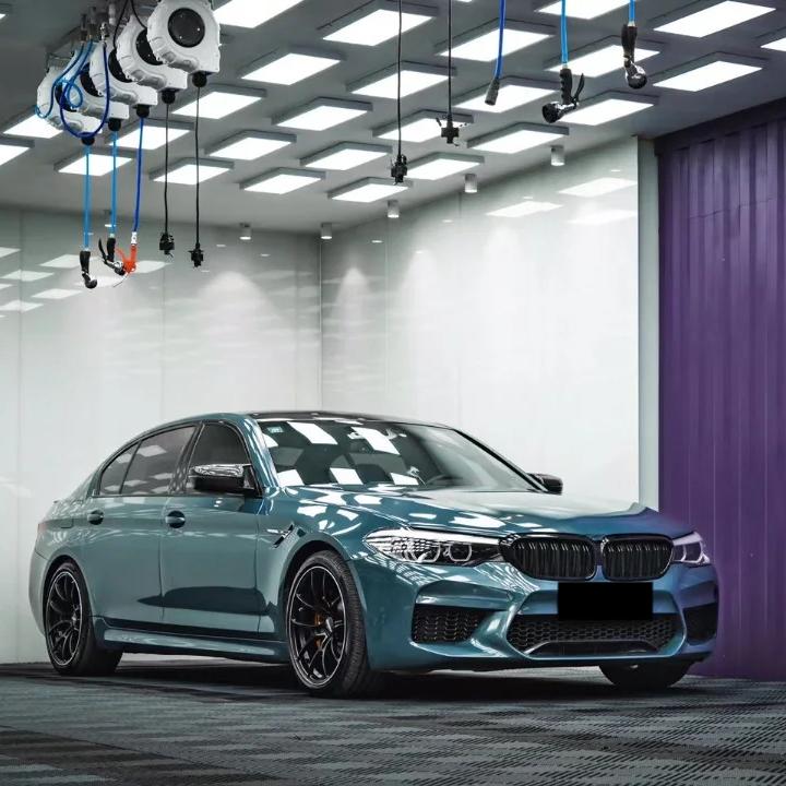 Gloss Metallic Cerulean Green Car Vinyl Wrap BMW product image 7 - Veloro metallic vinyl wrap
