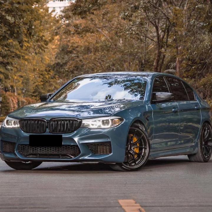 Gloss Metallic Cerulean Green Car Vinyl Wrap BMW product image 4 - Veloro metallic vinyl wrap