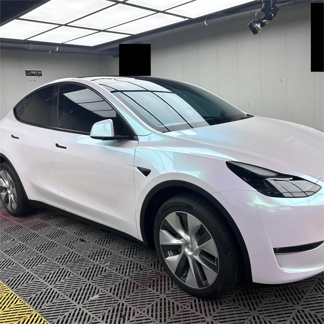 Gloss Metallic Chameleon Aurora White Car Vinyl Wrap Sale product image 5 - Veloro color shift vinyl wrap