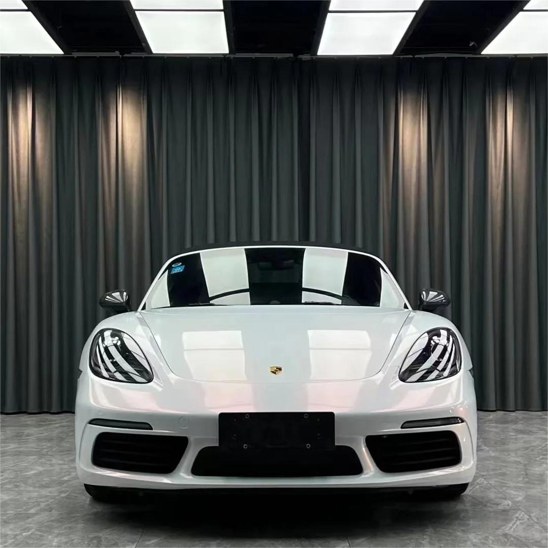 Gloss Metallic Chameleon Diamond Pink White Car Vinyl Wrap product image 2 - Veloro color shift vinyl wrap