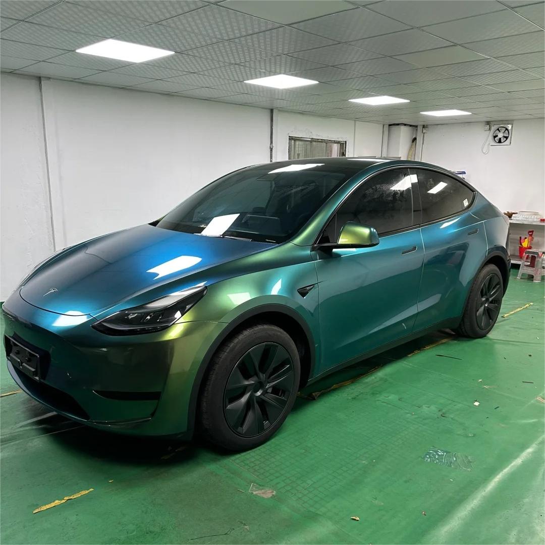 Gloss Metallic Chameleon Green Car Vinyl Wrap product image 7 - Veloro color shift vinyl wrap