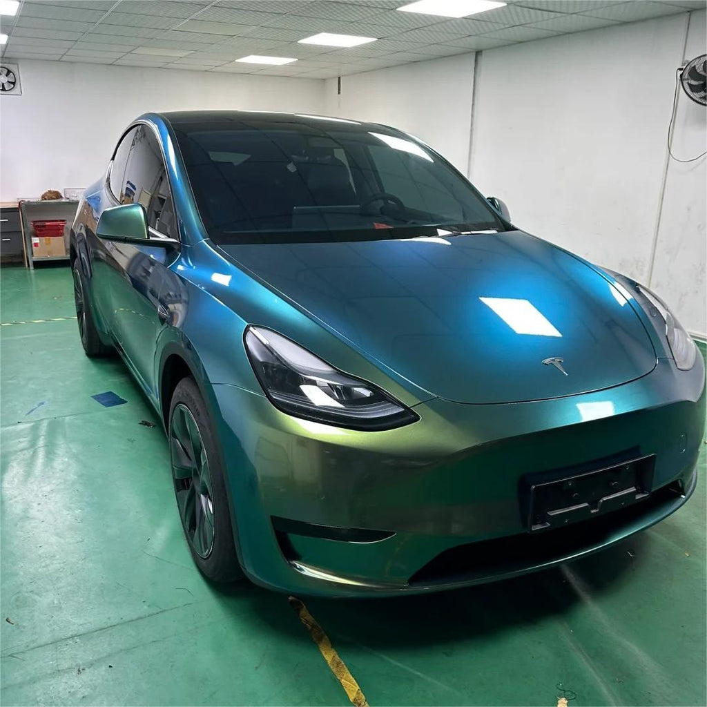 Gloss Metallic Chameleon Green Car Vinyl Wrap product image 2 - Veloro color shift vinyl wrap
