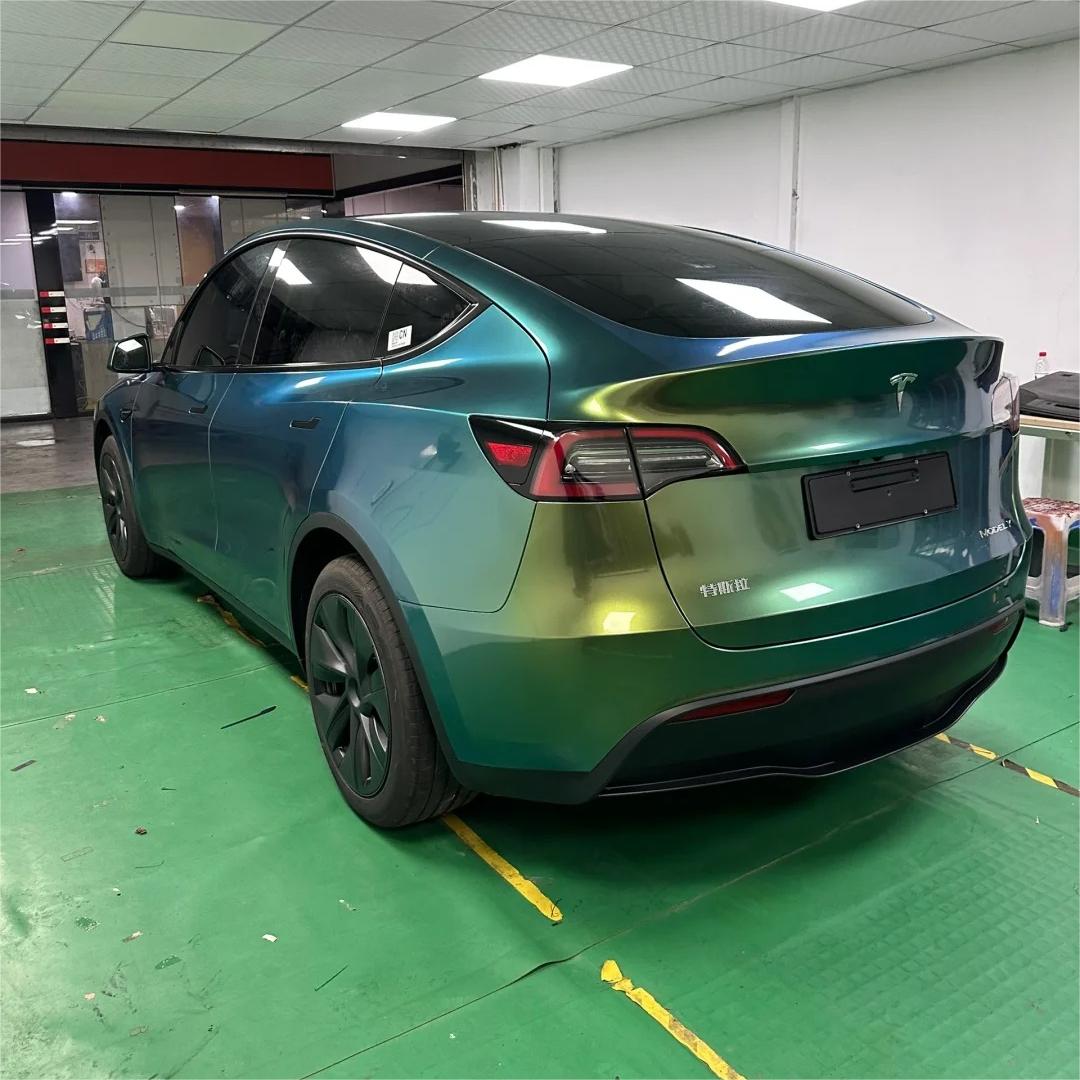 Gloss Metallic Chameleon Green Car Vinyl Wrap product image 6 - Veloro color shift vinyl wrap