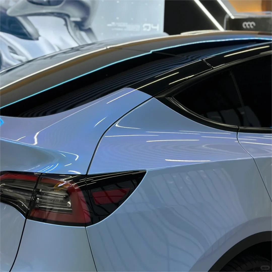 Gloss Metallic Chameleon Grey Blue Car Vinyl Wrap product image 5 - Veloro color shift vinyl wrap