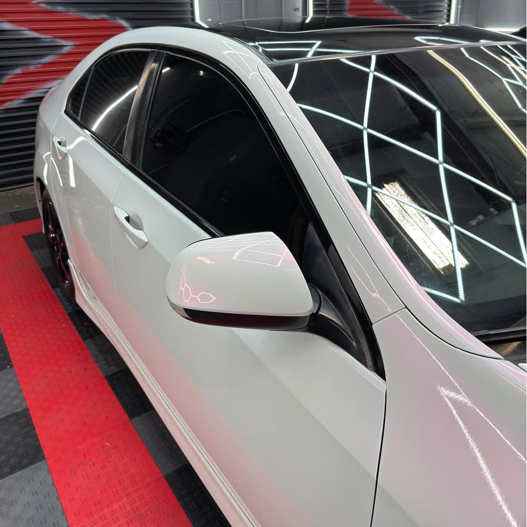 Gloss Metallic Chameleon Pearl Pink White Car Vinyl Wrap PET product image 5 - Veloro color shift vinyl wrap