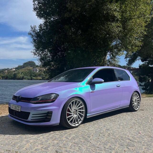 Gloss Metallic Chameleon Purple Green Car Vinyl Wrap product image 4 - Veloro color shift vinyl wrap