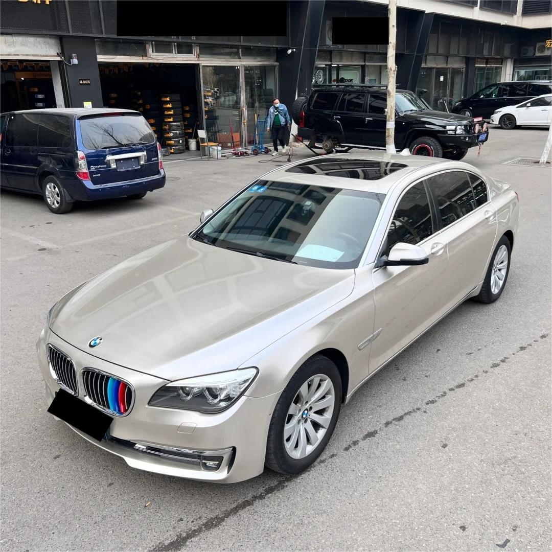 Gloss Metallic Champagne Light Gold Car Vinyl Wrap PET product image 4 - Veloro metallic vinyl wrap