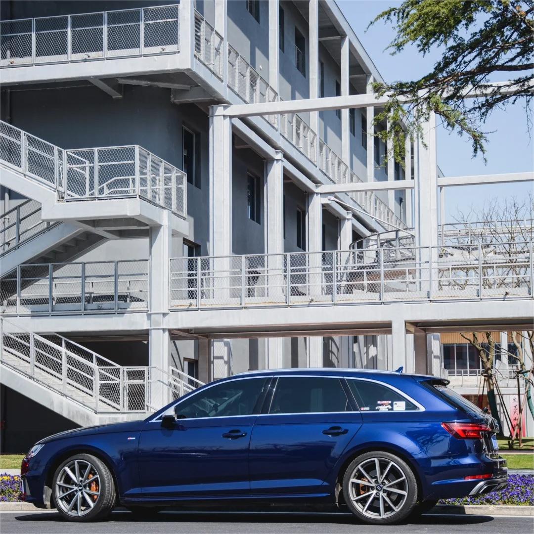 Gloss Metallic Dark Blue Audi Navarre Blue Car Vinyl Wrap PET product image 4 - Veloro metallic vinyl wrap