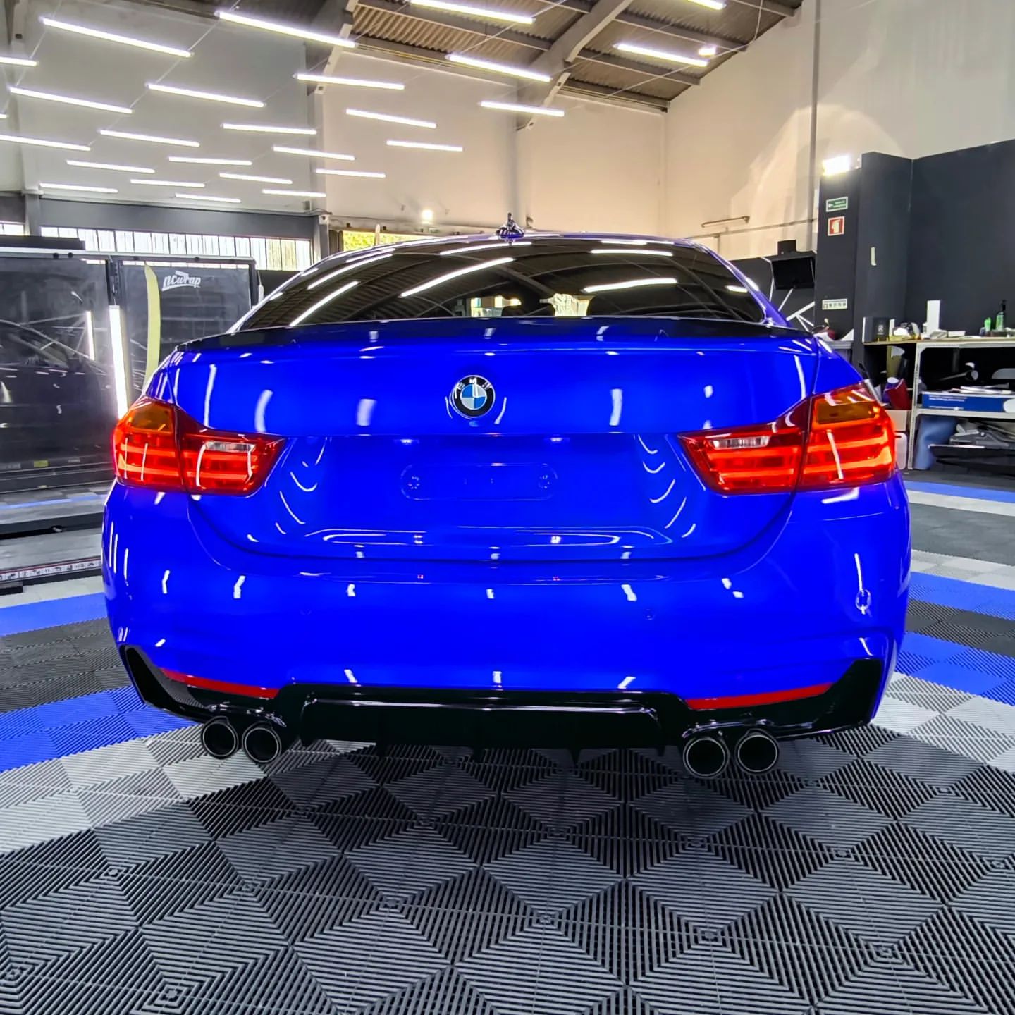Gloss Metallic Deep Blue Car Vinyl Wrap PET product image 11 - Veloro metallic vinyl wrap