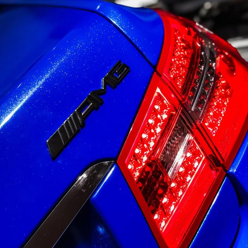 Gloss Metallic Diamond Blue Car Vinyl Wrap product image 5 - Veloro metallic vinyl wrap