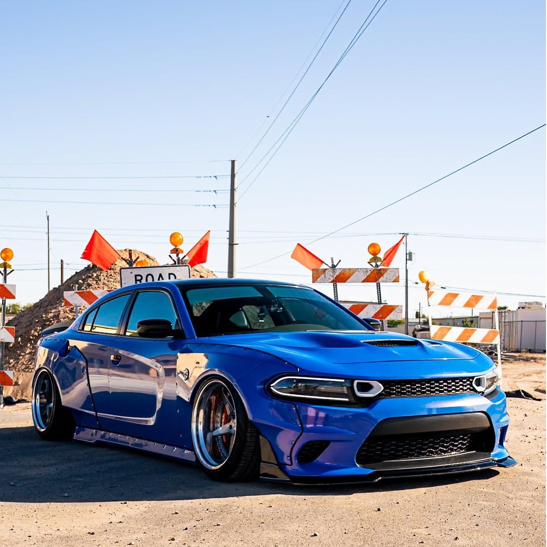 Gloss Metallic Diamond Blue Red Car Vinyl Wrap product image 4 - Veloro metallic vinyl wrap