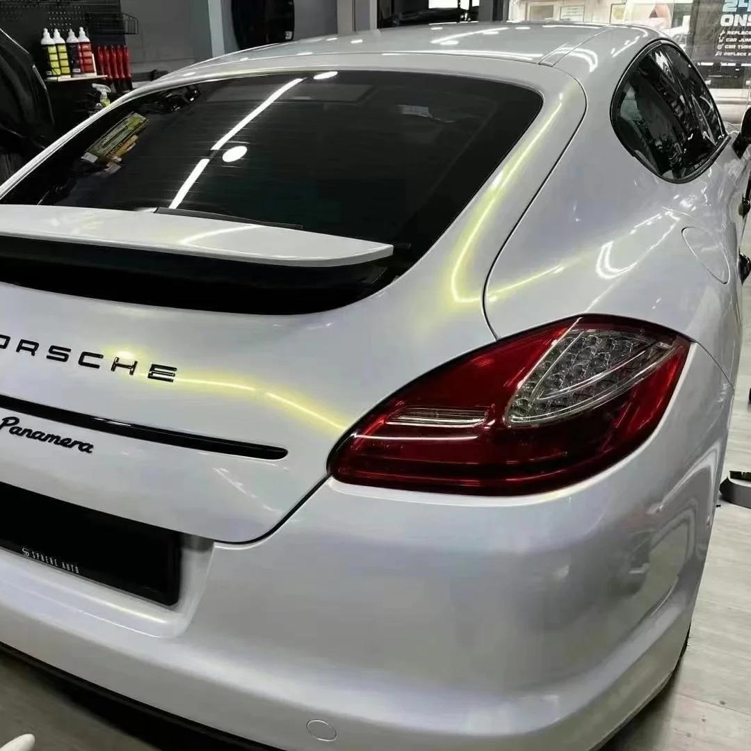 Gloss Metallic Diamond Chameleon Gold White Car Vinyl Wrap product image 6 - Veloro color shift vinyl wrap