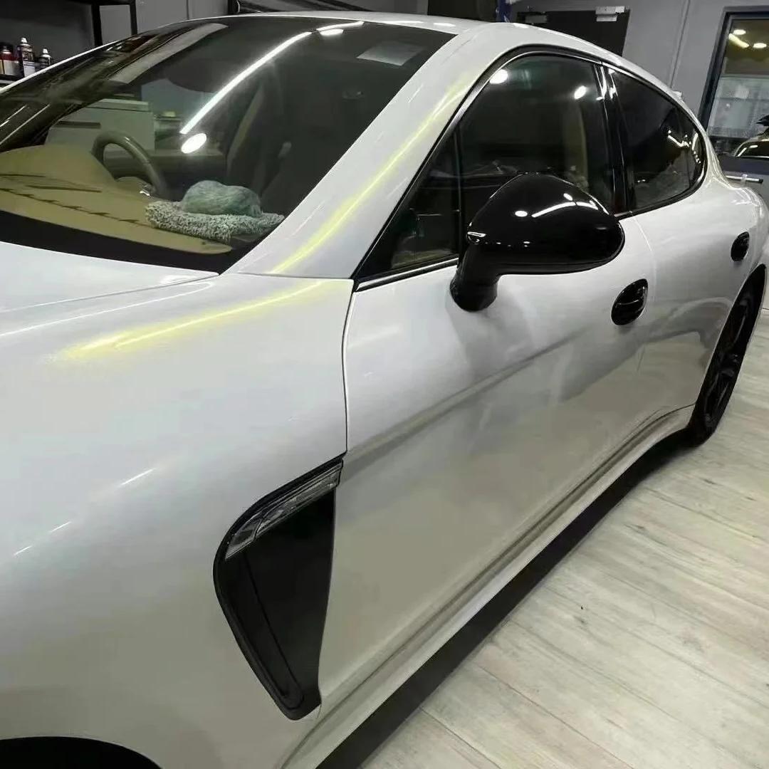 Gloss Metallic Diamond Chameleon Gold White Car Vinyl Wrap product image 4 - Veloro color shift vinyl wrap