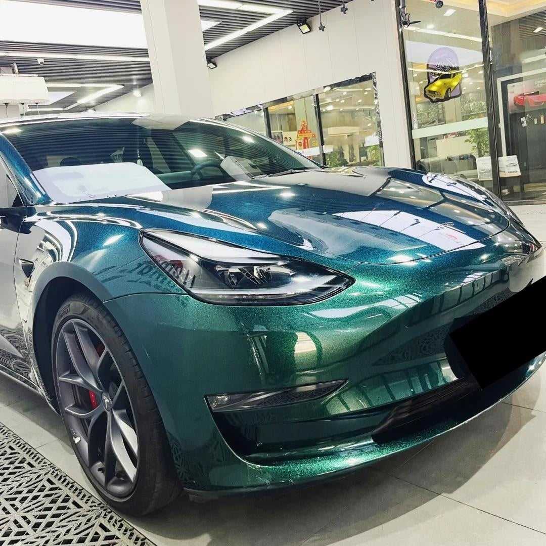 Gloss Metallic Diamond Emerald Green Car Vinyl Wrap product image 2 - Veloro metallic vinyl wrap