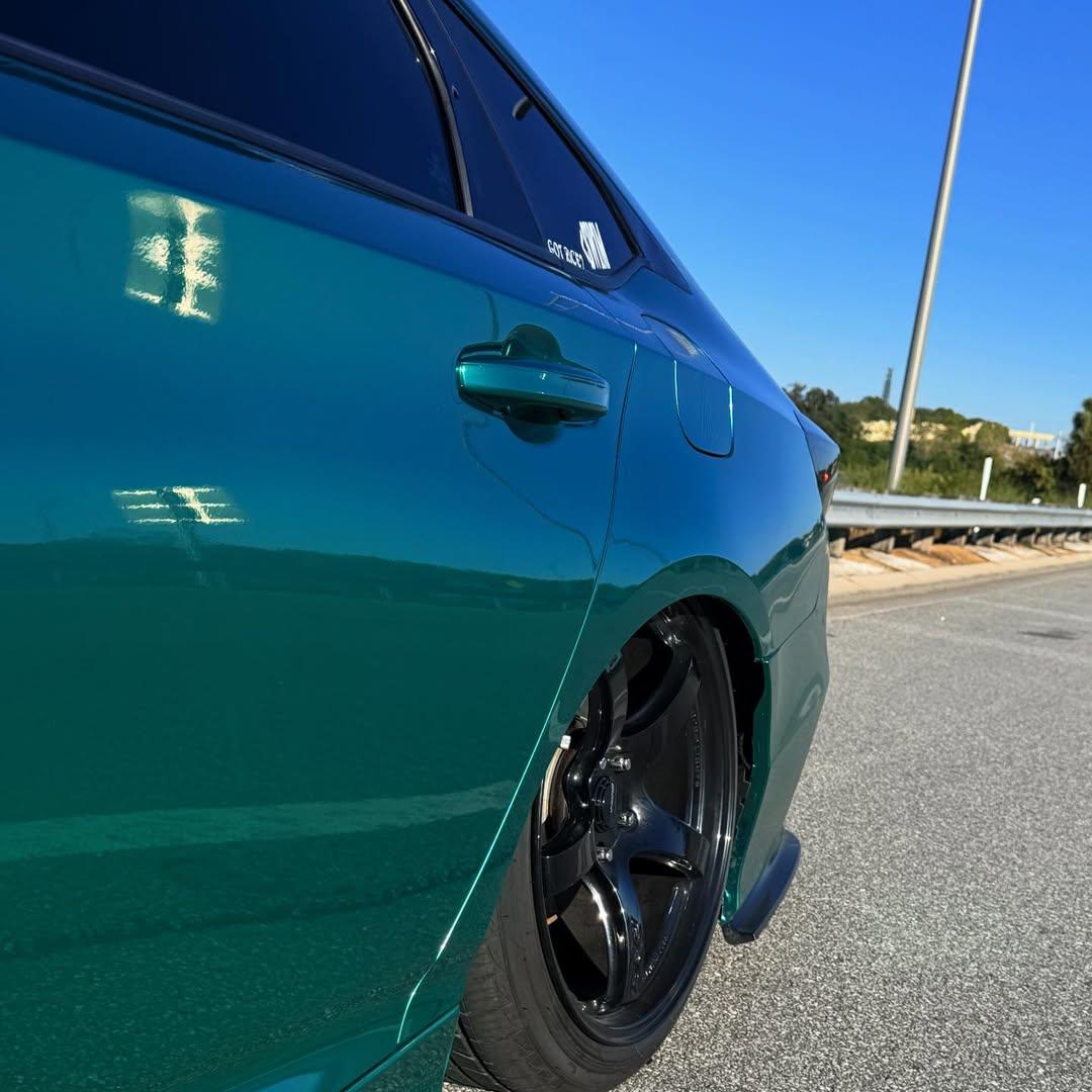 Gloss Metallic Emerald Green Car Wrap Vinyl PET product image 7 - Veloro metallic vinyl wrap