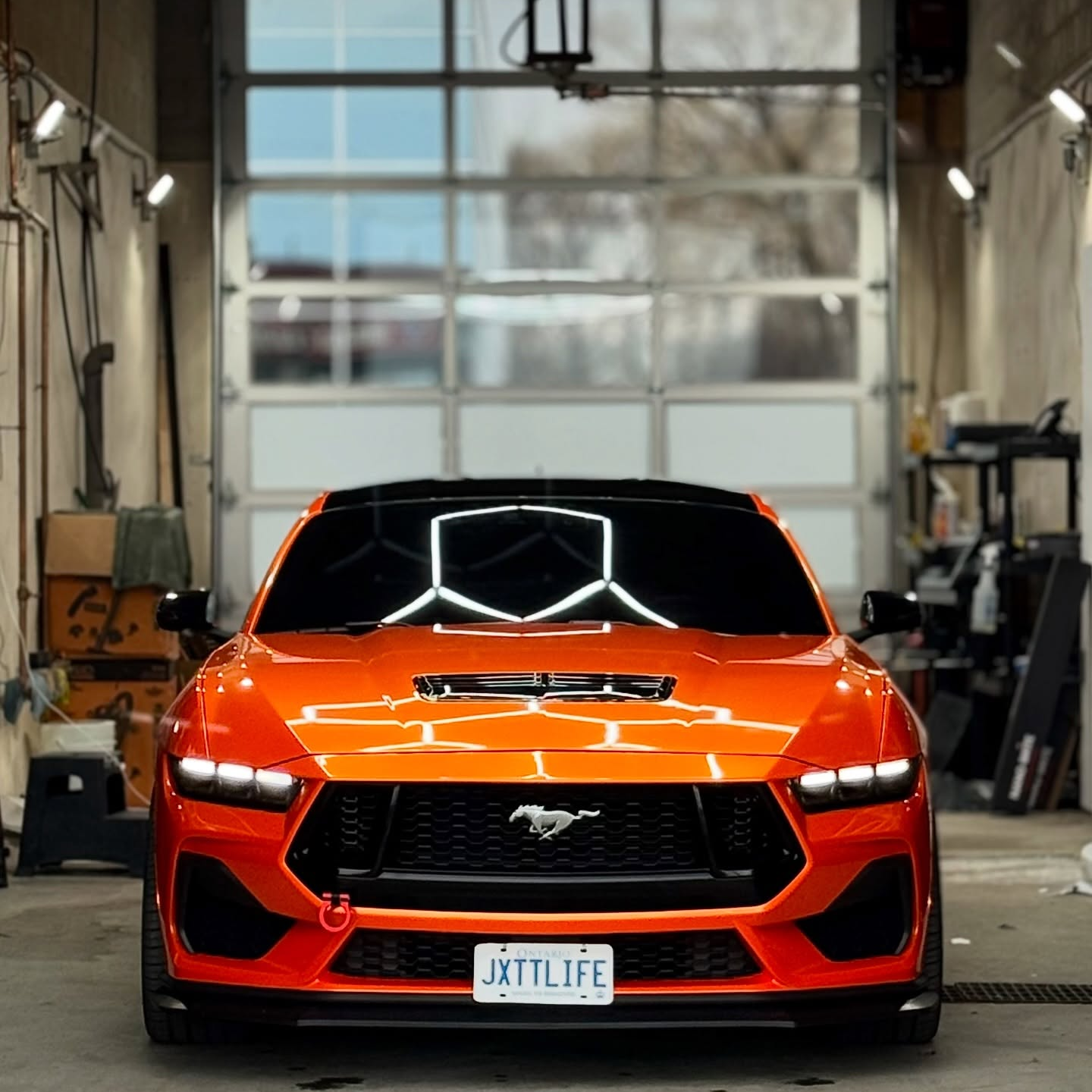 Gloss Metallic Fiery Orange Car Vinyl Wrap PET product image 4 - Veloro metallic vinyl wrap