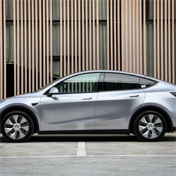 Gloss Metallic Fleuret Silver Car Vinyl Wrap product image 8 - Veloro metallic vinyl wrap