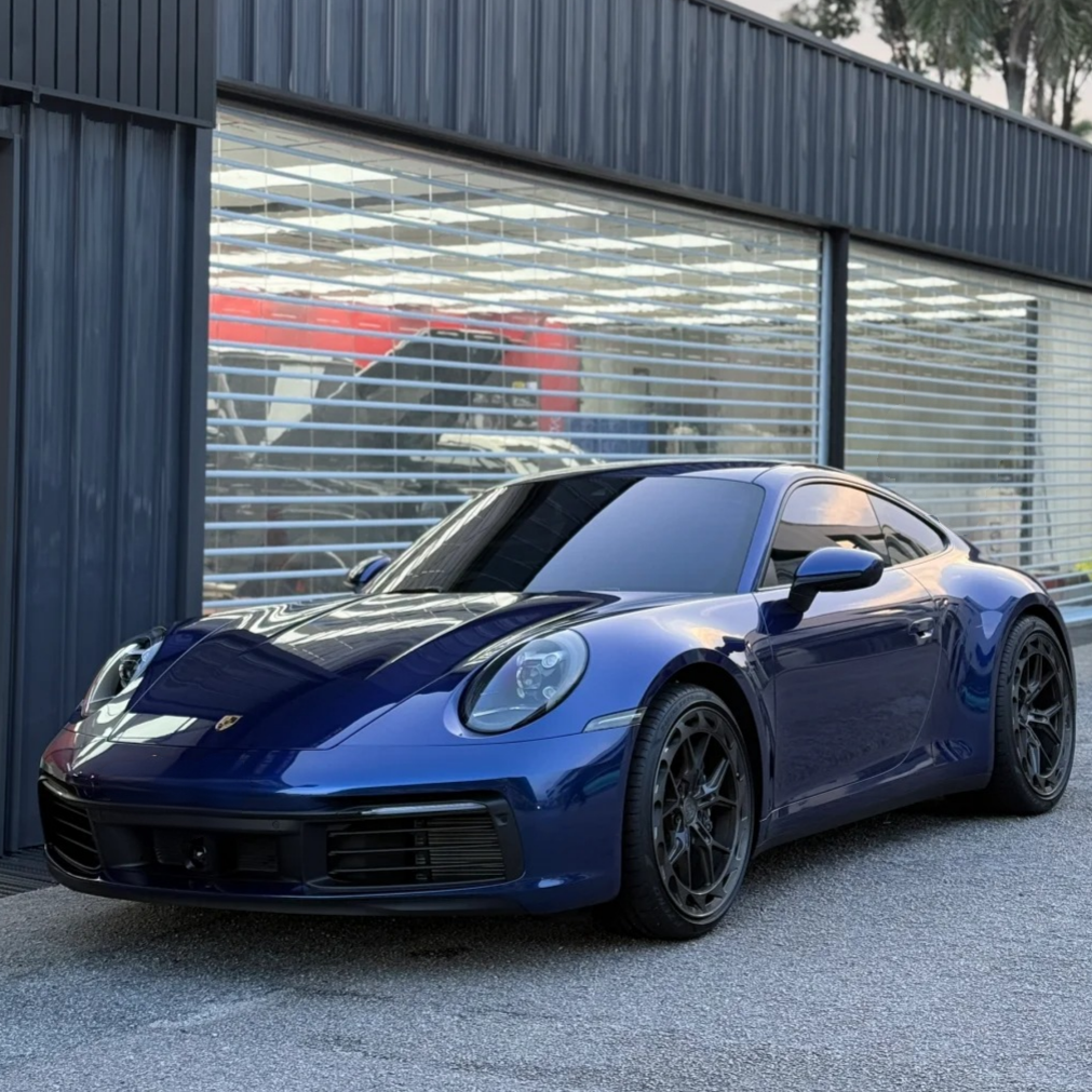 Gloss Metallic Gentian Blue Car Vinyl Wrap product image 3 - Veloro metallic vinyl wrap