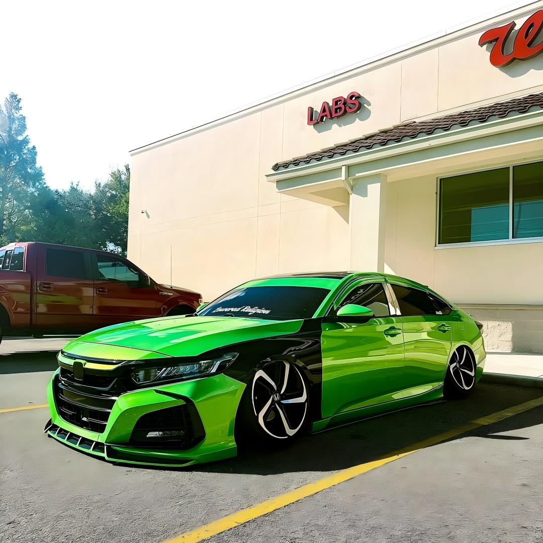 Gloss Metallic Gold Green Car Vinyl Wrap PET product image 2 - Veloro metallic vinyl wrap