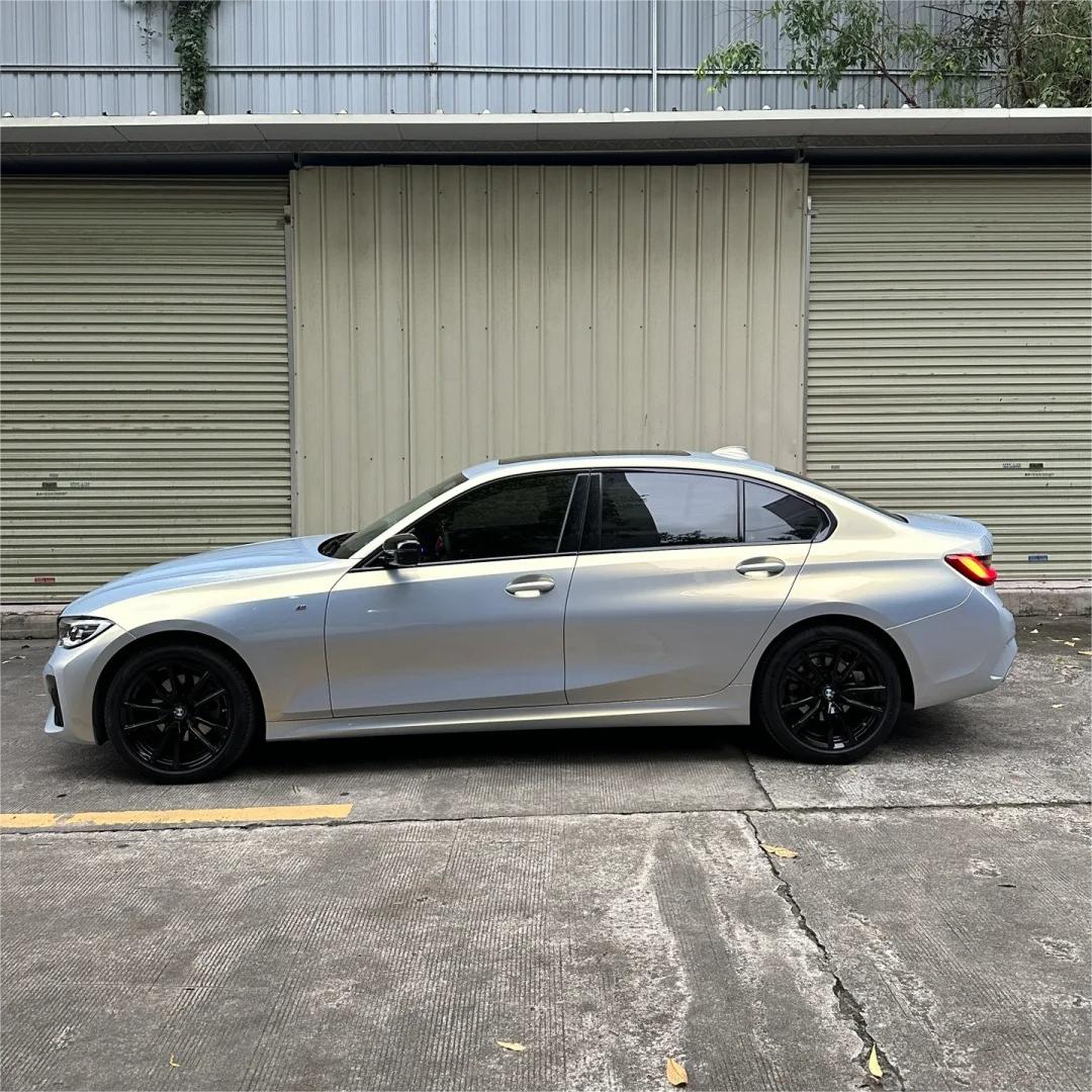Gloss Metallic Gold Grey Car Vinyl Wrap product image 14 - Veloro metallic vinyl wrap