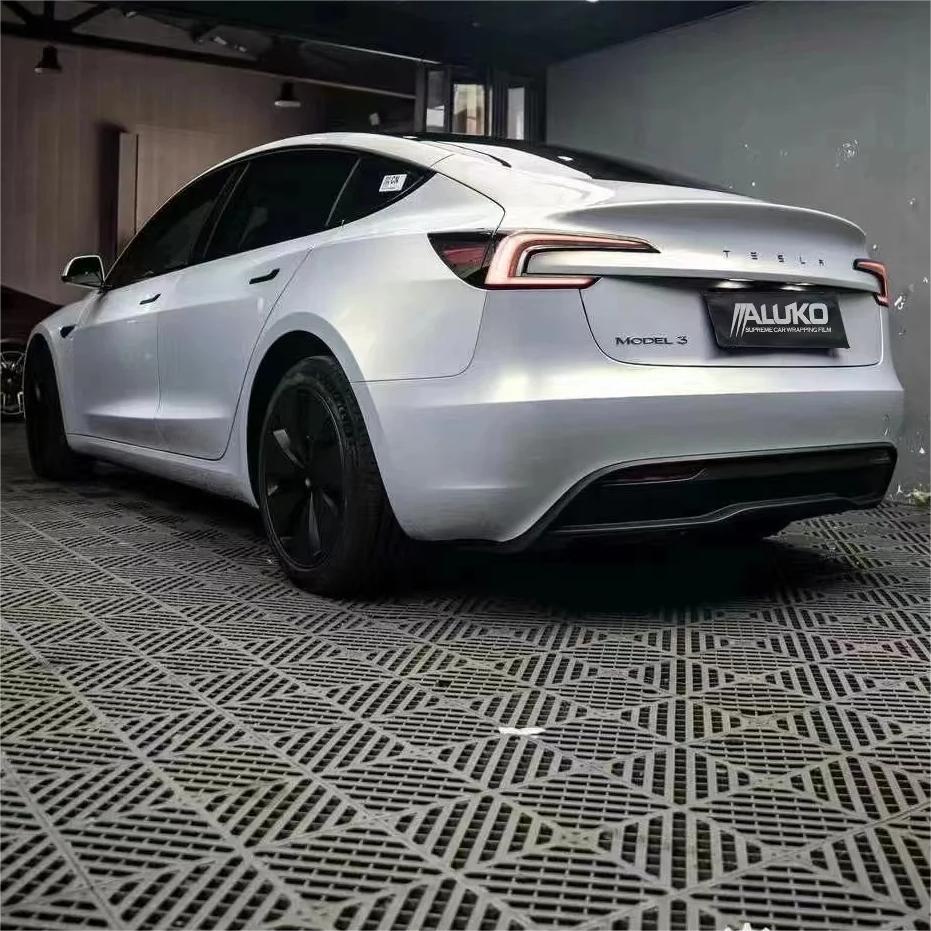 Gloss Metallic Gold Grey Car Vinyl Wrap product image 4 - Veloro metallic vinyl wrap