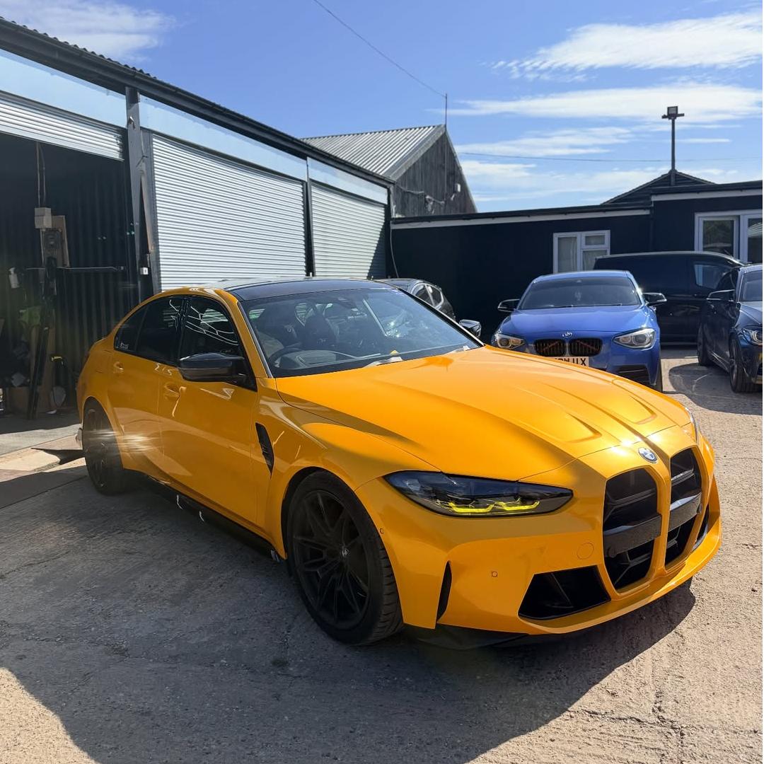 Gloss Metallic Golden Yellow Car Vinyl Wrap PET product image 15 - Veloro metallic vinyl wrap