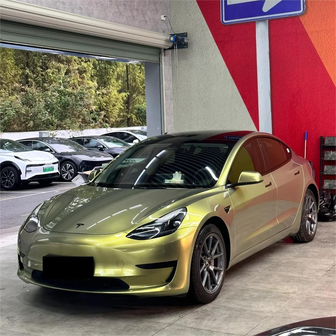 Gloss Metallic Green Gold Car Vinyl Wrap product image 3 - Veloro metallic vinyl wrap