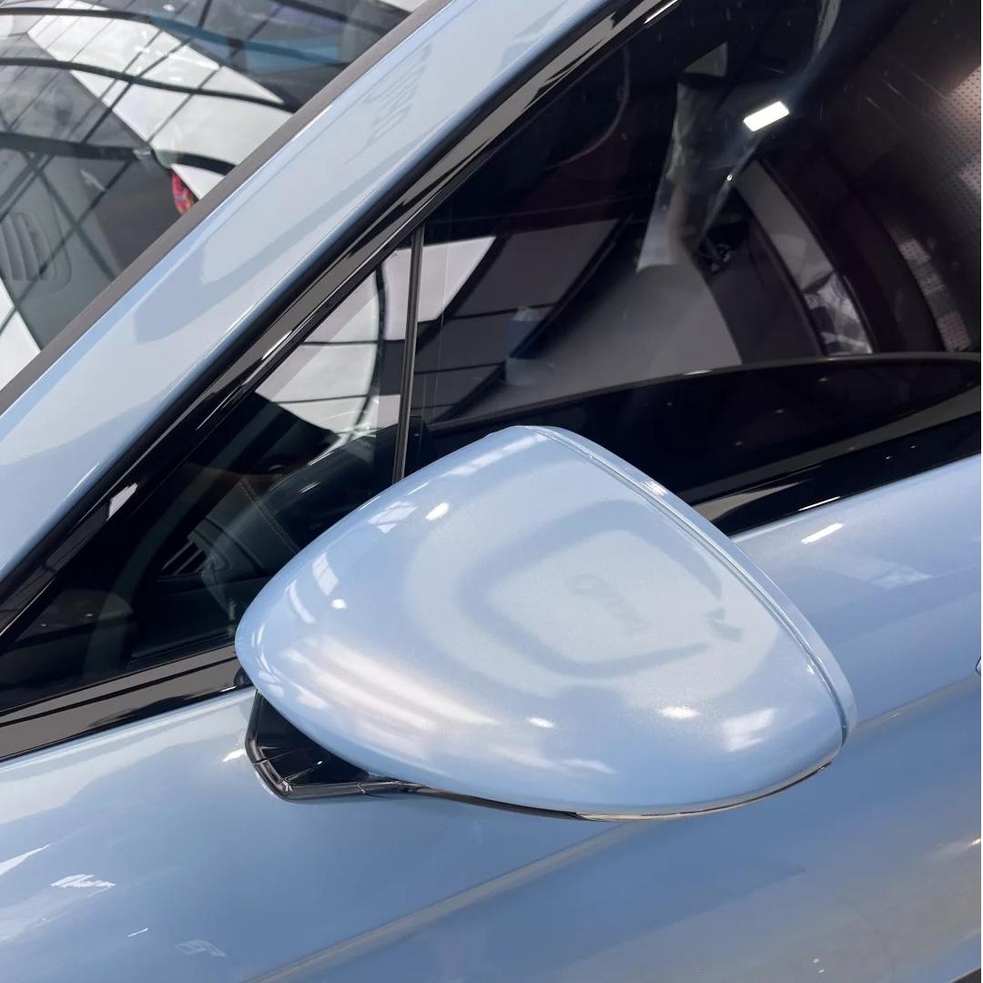 Gloss Metallic Porsche Ice Blue Car Vinyl Wrap PET product image 4 - Veloro metallic vinyl wrap