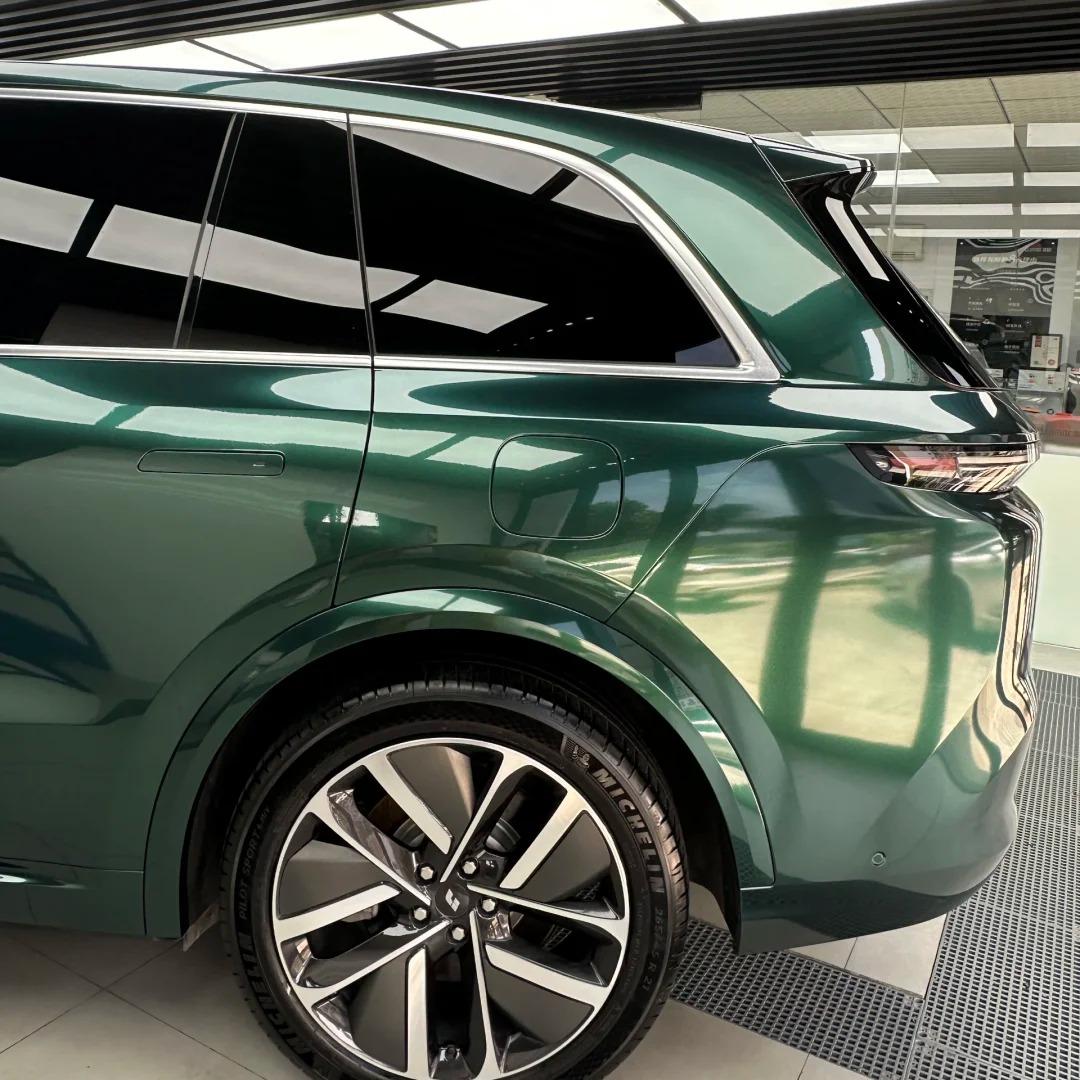 Gloss Metallic Ideal Dark Green Car Vinyl Wrap product image 14 - Veloro metallic vinyl wrap