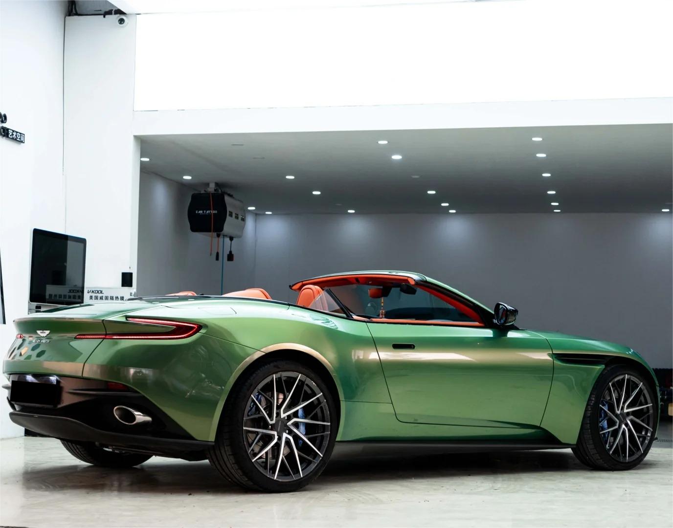 Gloss Metallic Iridescent Emerald Green Car Vinyl Wrap product image 5 - Veloro metallic vinyl wrap